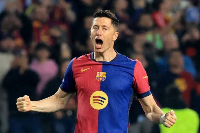 من هو لاعب برشلونة الجديد روبرت ليفاندوفسكي ويكيبيديا 