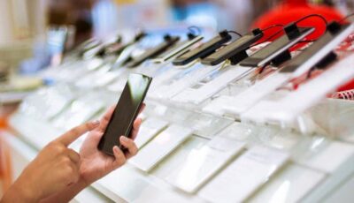 شحنات الهواتف الذكية تسجل أكبر انخفاض على الإطلاق في نهاية عام 2022