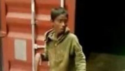 اختبأ من رفاقه في حاوية ببنغلادش.. وخرج منها ليجد نفسه بماليزيا