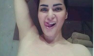 شاهد قبل الحذف.. المومس الفاضلة سما المصري بوصلة رقص تحدت اشهر راقصة ميرهان حسين وفيفي عبده ببدلة رقص هزة يمين وهزة شمال.. اتفرج