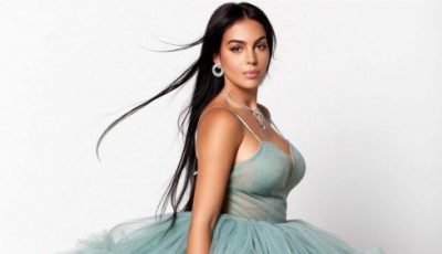 عدت سما المصري.. القشطة جورجينا رودريغيز ولعت النت تلهب الجمهور بإطلالة فاضحة استعرضت تفاصيل صدرها المنتفخ!! 