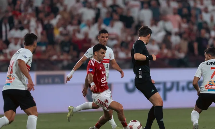 الأهلي يعلن جاهزية أحمد سيد زيزو لمباراة شبيبة القبائل