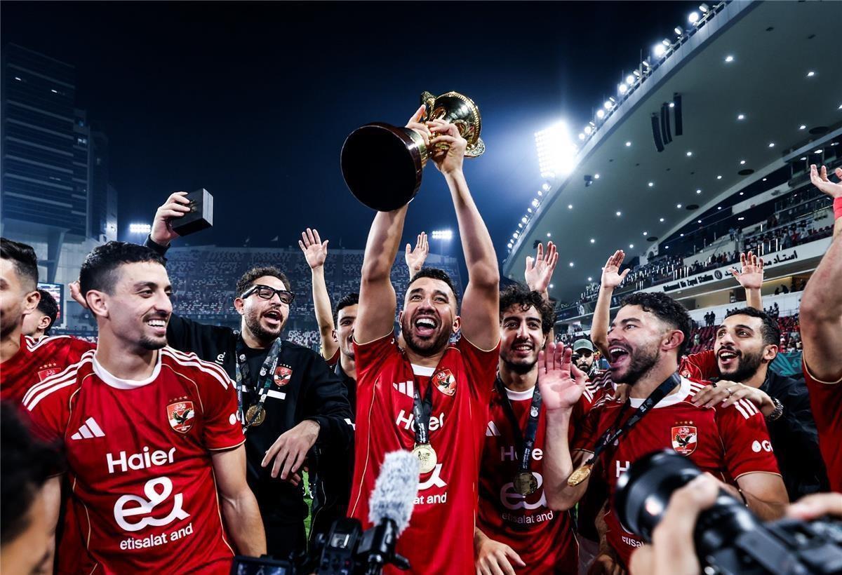 الأهلي يكشف سبب استبعاد عبد القادر وشكري من مباراة شبيبة القبائل