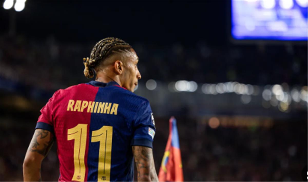 فليك يكشف قائمة برشلونة لمواجهة أتلتيك بلباو وموقف رافينها وراشفورد