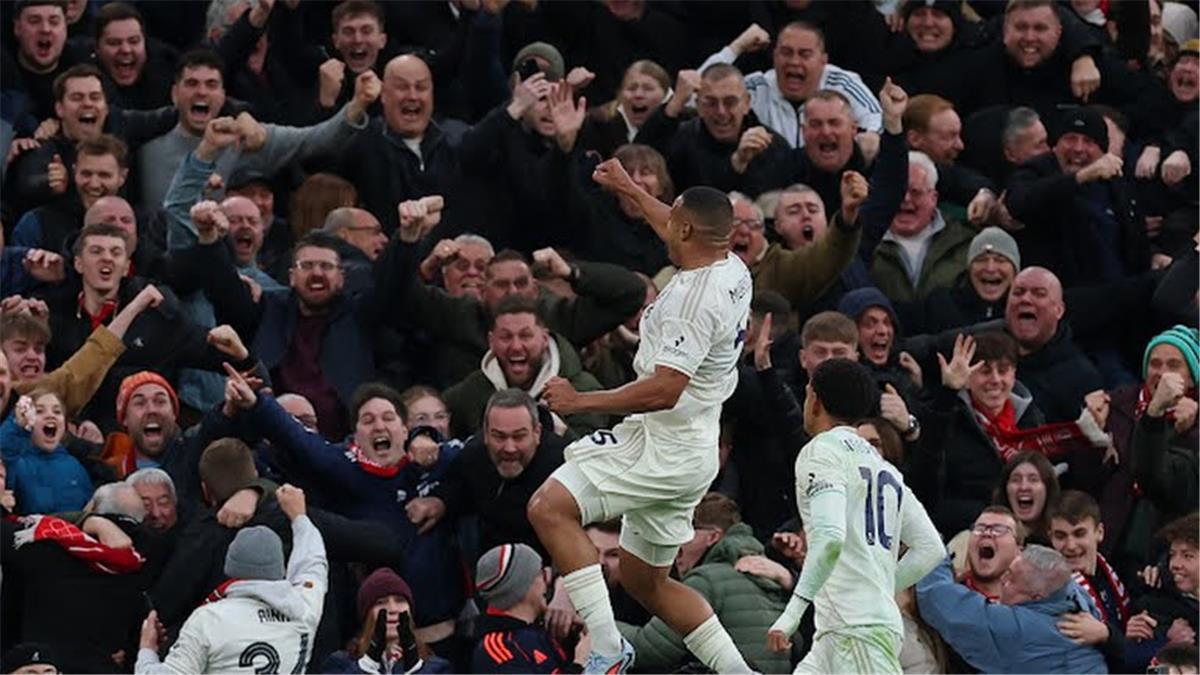 رجل مباراة ليفربول ضد نوتينجهام بالدوري الإنجليزي