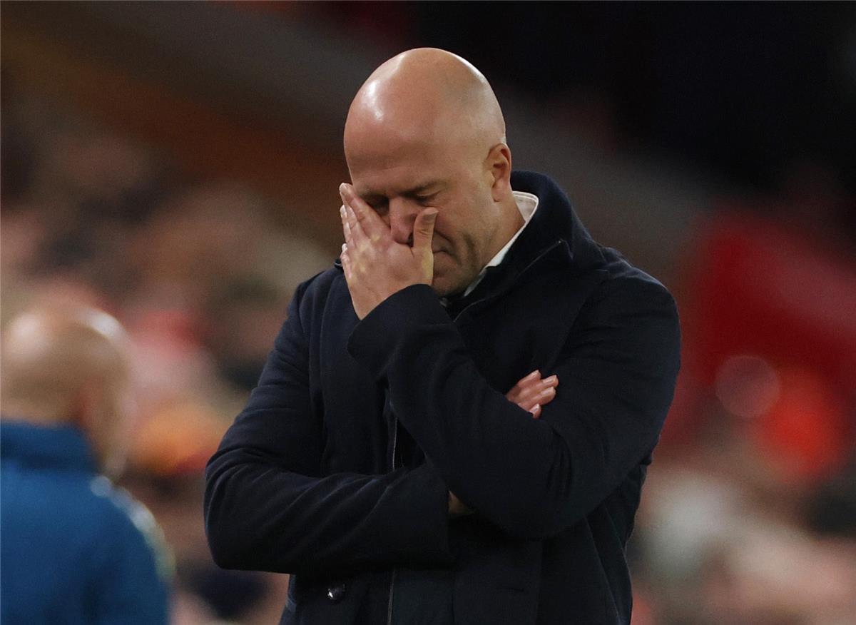 نجم آرسنال يشيد بأداء ليفربول ويؤكد بقاء سلوت