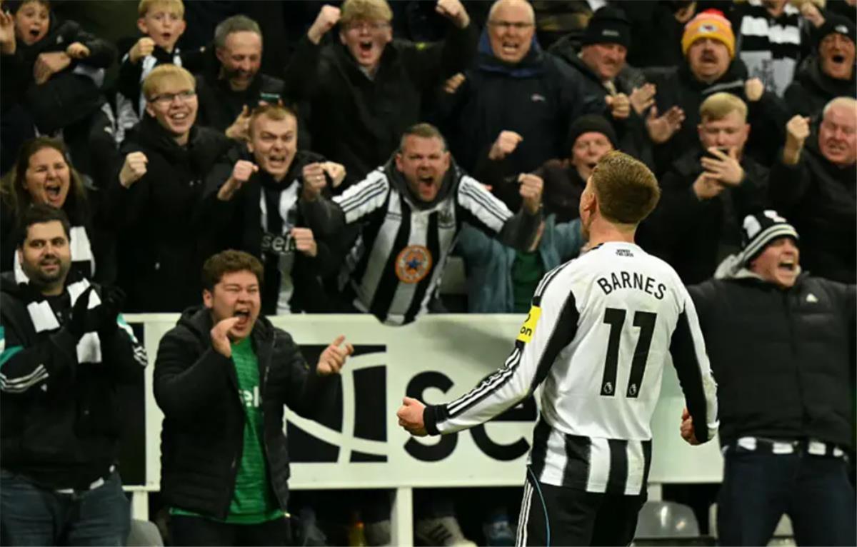 نيوكاسل يتقدم بهدفين في 6 دقائق وروبن دياز يسجل لمانشستر سيتي