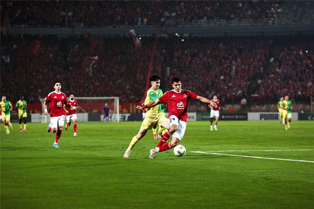 مدرب شبيبة القبائل يتوقع خسارة الأهلي ويشيد بلاعب بارز