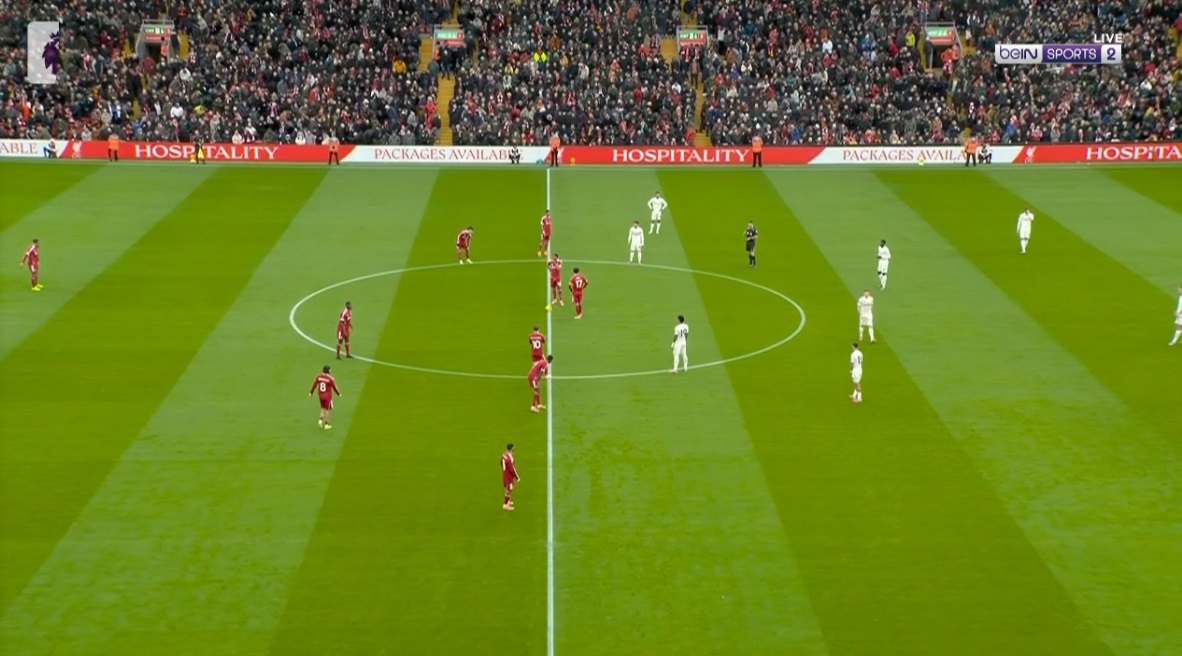 نوتينجهام يكتسح ليفربول بثلاثية في الدوري الإنجليزي