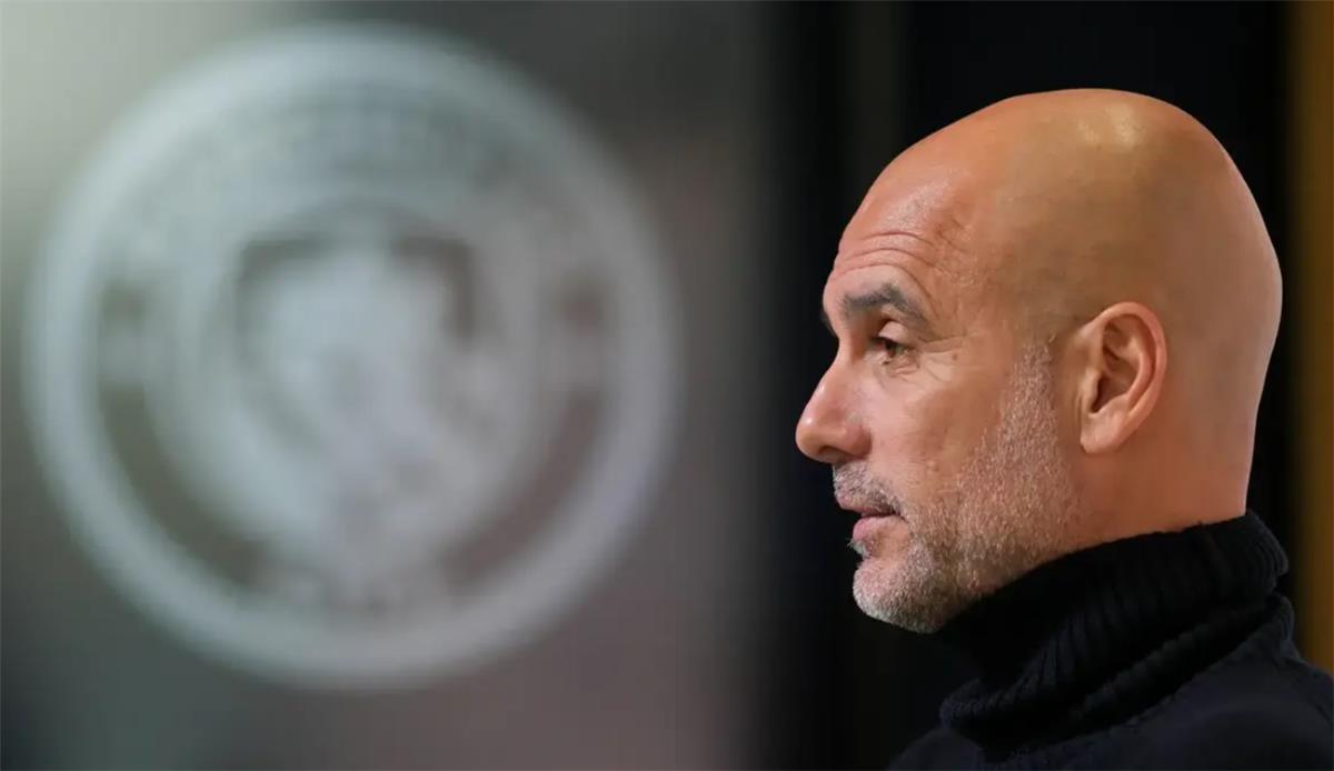 جوارديولا يشكك في تقنية الـ VAR ويتحدث عن حكم مباراة مانشستر سيتي ونيوكاسل