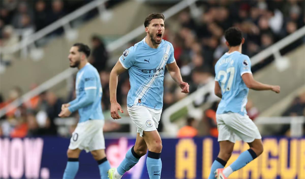 روبن دياز ينتقد قرار التحكيم ضد نيوكاسل ويصفه بأنه غير منطقي