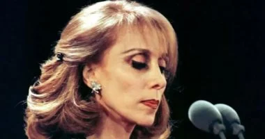 فيروز تحتفل بعيد ميلادها الـ91 ومسيرة فنية خالدة