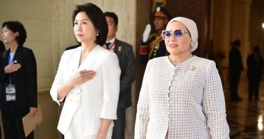السيدة انتصار السيسي ترحب بقرينة رئيس كوريا في مصر