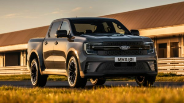 فورد رينجر 2026 تتحدى تويوتا هايلكس بقوة وتصميم جديد