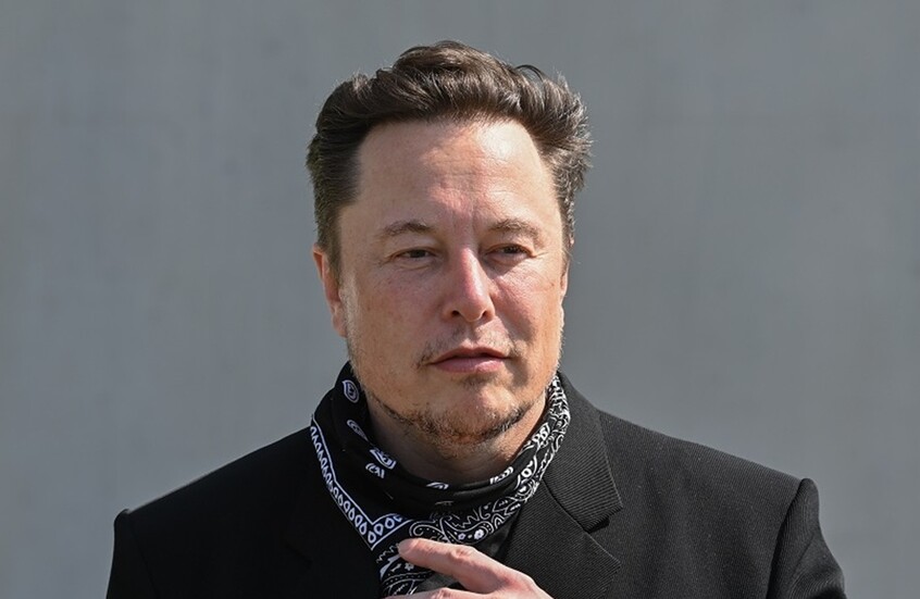 إيلون ماسك يتوقع نهاية عصر “ضرورة العمل” ويكشف مستقبل جديد