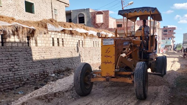 محافظ كفر الشيخ يشرف على تحسين شوارع قرية الثمانين بالحامول