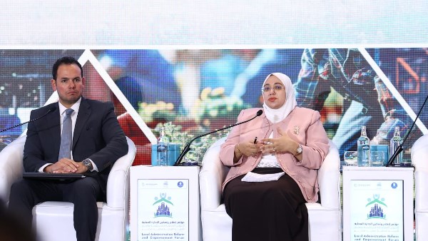 تطوير البنية التحتية والخدمات عبر اللامركزية في التنمية المحلية