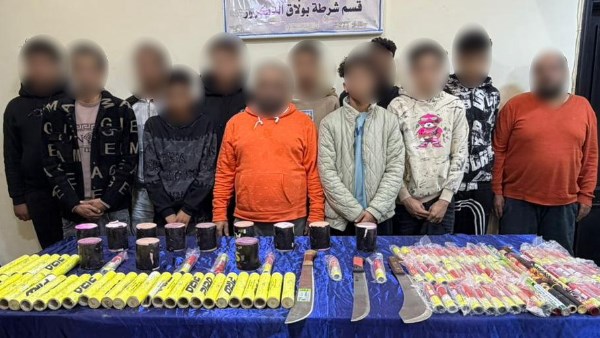 خناقة بالأسلحة البيضاء والشماريخ في بولاق الدكرور بسبب معاكسة فتاة