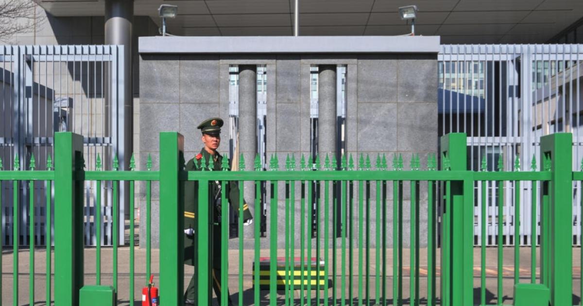 الصين تحذر رعاياها من السفر إلى اليابان