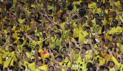 إقبال جماهيري ضخم يشعل ديربي جدة والاتحاد يهيمن على مدرجات الإنماء