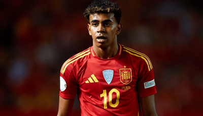 حقيقة وجود أزمة بين الاتحاد الإسباني وهانز فليك بسبب لامين يامال