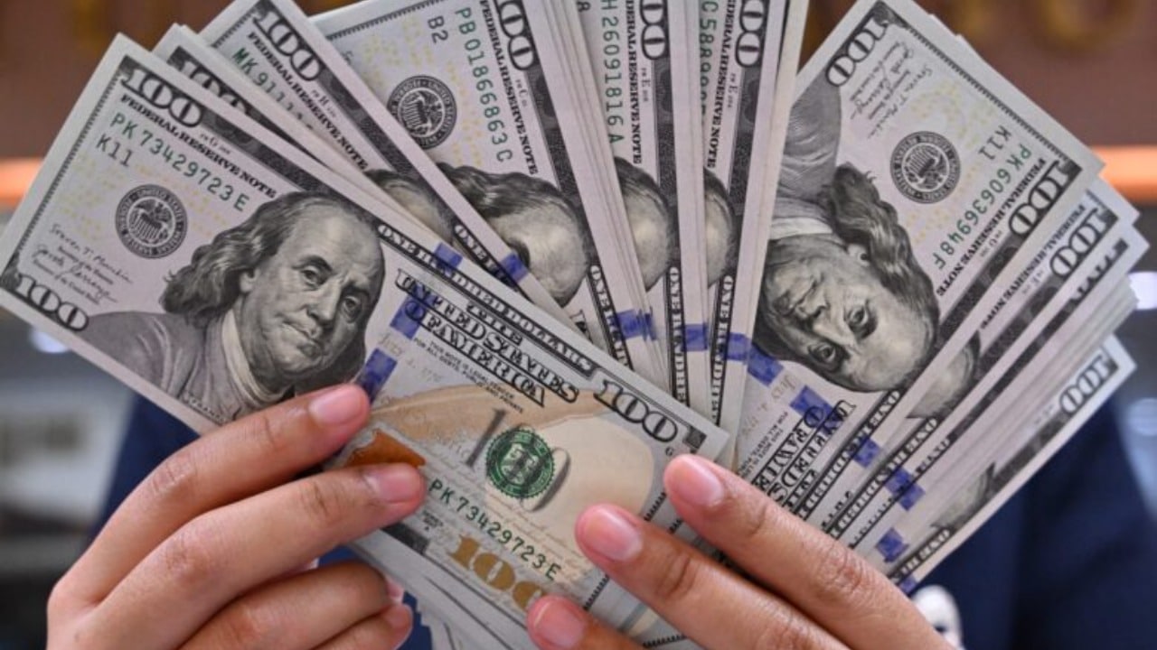 صعود أم هبوط؟.. تعرف على سعر الدولار مقابل الجنيه اليوم 6 ديسمبر في البنوك المصرية