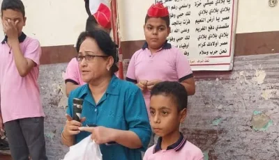 تقديراً لأمانته مدرسة الكاثوليك تكرم تلميذاً بقنا