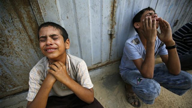 روبرت فيسك في الاندبندنت: العالم لا يعبأ بموت الفلسطينيين