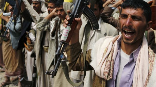 تواصل الاشتباكات في اليمن بين الحوثيين والجيش ومواليه