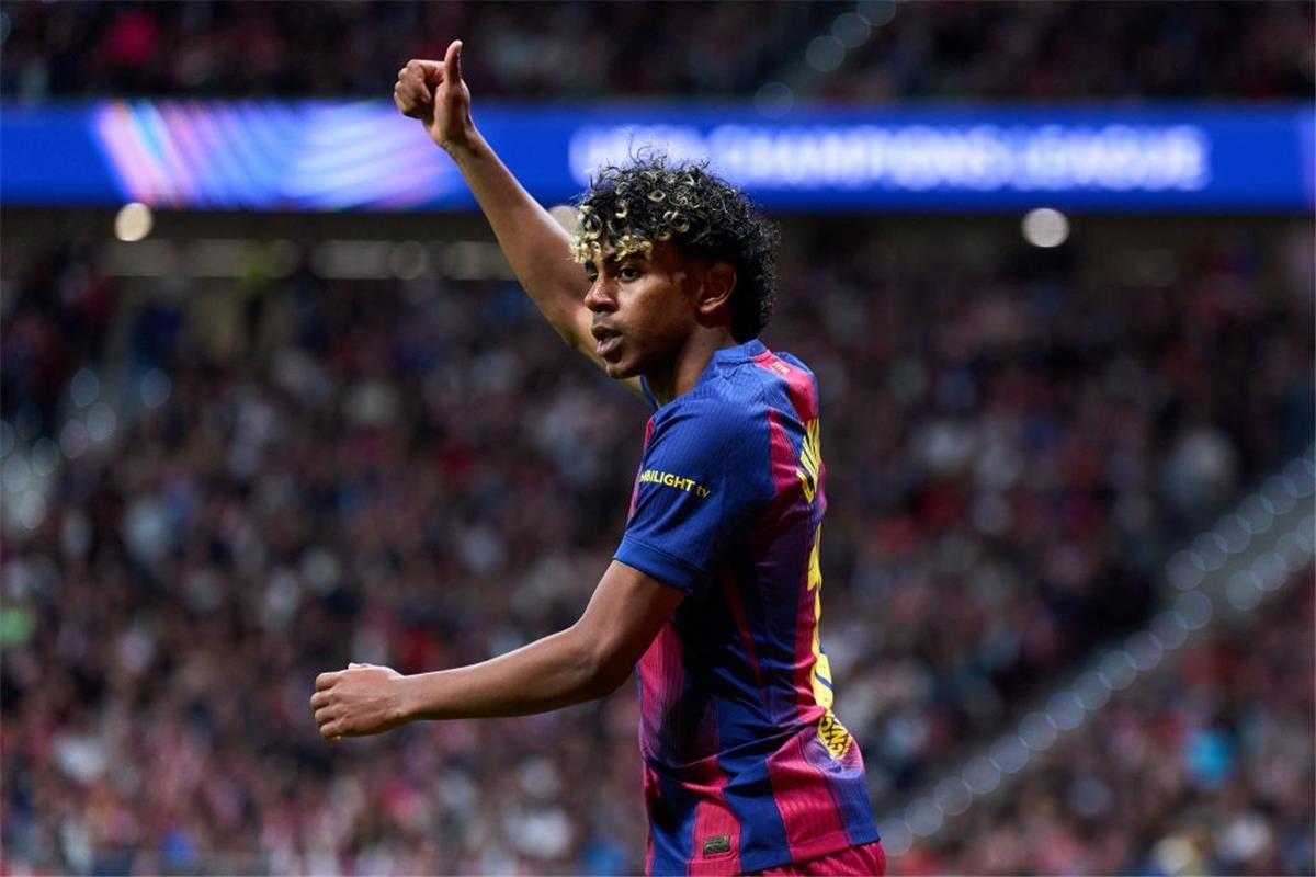 دوجاري يفتح النار على لامين يامال: مغرور ولا تستحق أن يترشح للكرة الذهبية