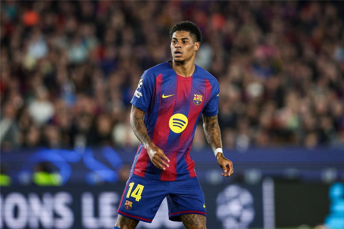 ليفاندوفسكي يحدد موقفه من عرض برشلونة لتمديد عقده.. وتطورات مفاجئة بشأن راشفورد