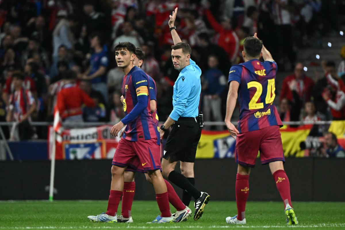 برشلونة يبرر سبب تقدمه بشكوى إلى يويفا بعد توديع دوري أبطال أوروبا