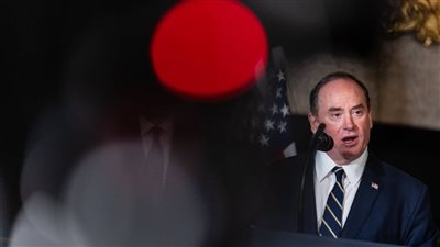 «صدام الجنرالات».. كيف أطاح المشاغب هيجسيث بوزير البحرية الأمريكي؟