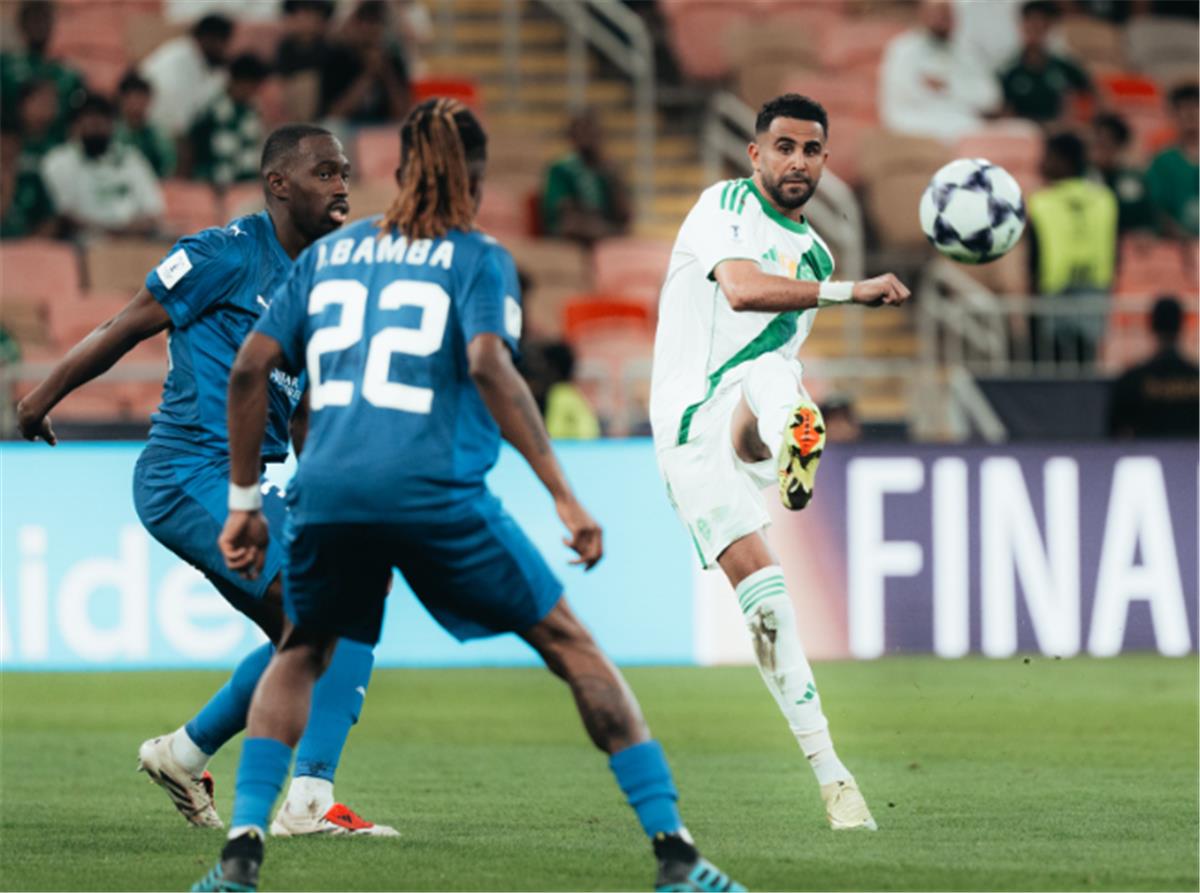 رياض محرز: الأهلي مستعد لحصد دوري أبطال آسيا.. ولم أتوقع الوصول لهذا المستوى