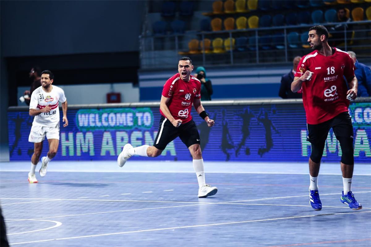 الأهلي يكتسح الزمالك في قمة دوري كرة اليد