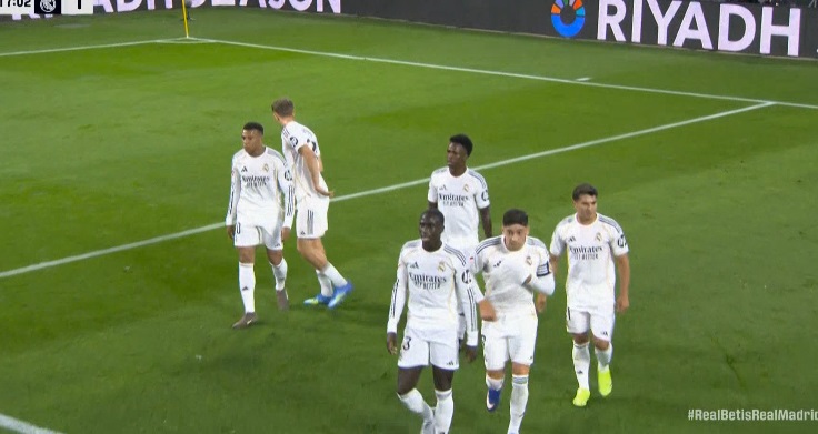 اهداف مباراة ريال مدريد وريال بيتيس في الدوري الاسباني