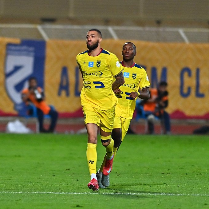 الحزم يزيد متاعب الرياض بالوقت القاتل — سبق