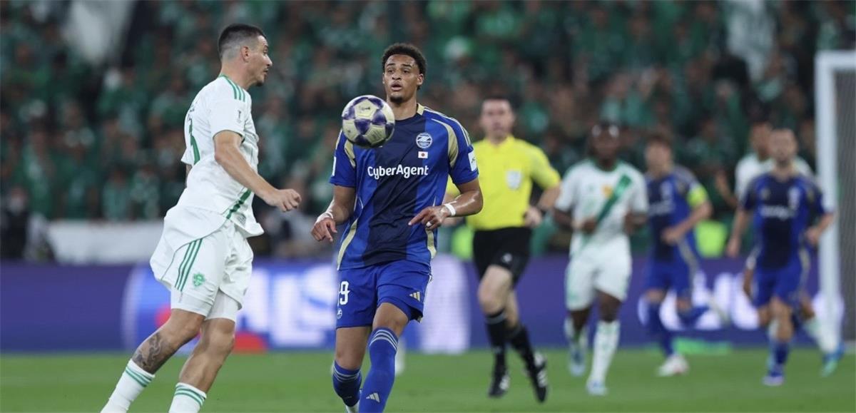 فيديو | الأهلي السعودي يهزم ماتشيدا زيلفيا بهدف ويتوج بدوري أبطال آسيا