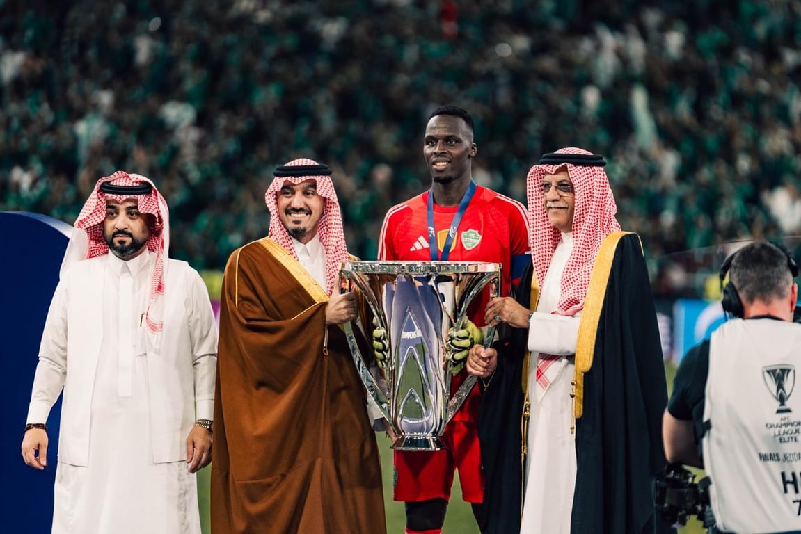 المسحل يهنئ القيادة بتتويج الأهلي بلقب دوري أبطال آسيا للنخبة 2025-2026 — سبق
