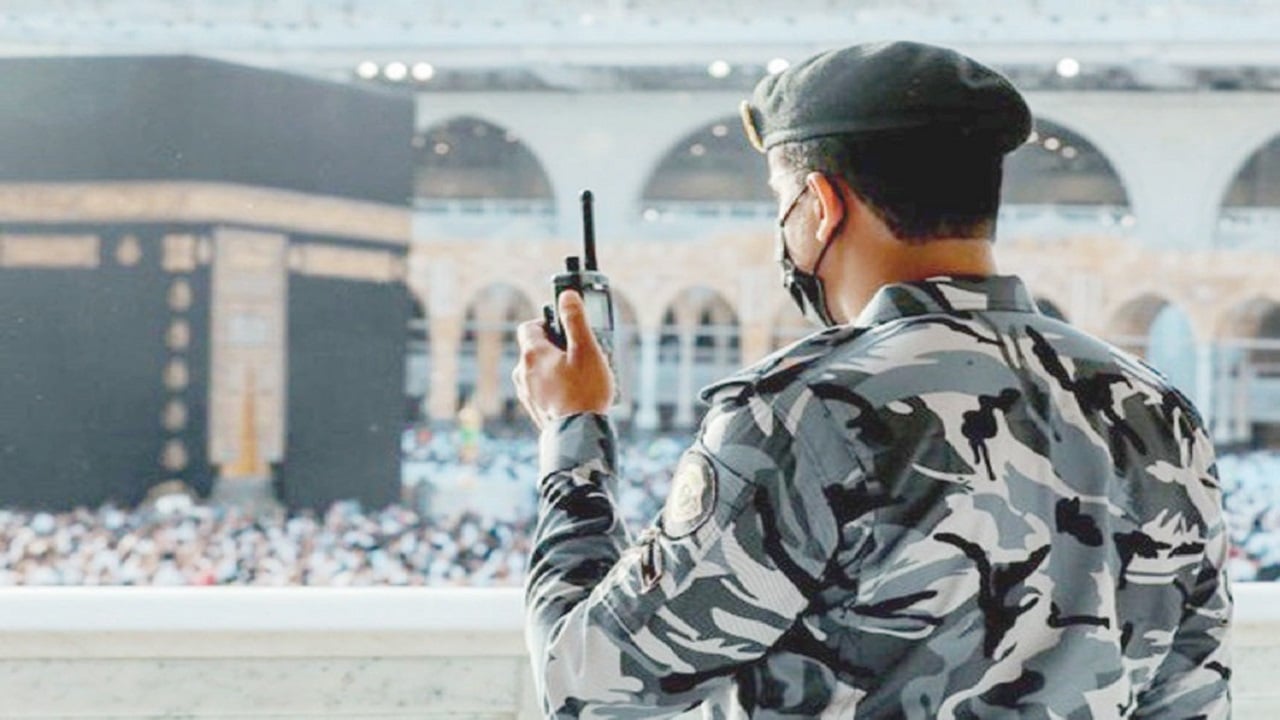 قوات أمن الحج تضبط مقيماً جهّز مخابئ سرية لنقل مخالفين إلى مكة بلا تصريح — سبق