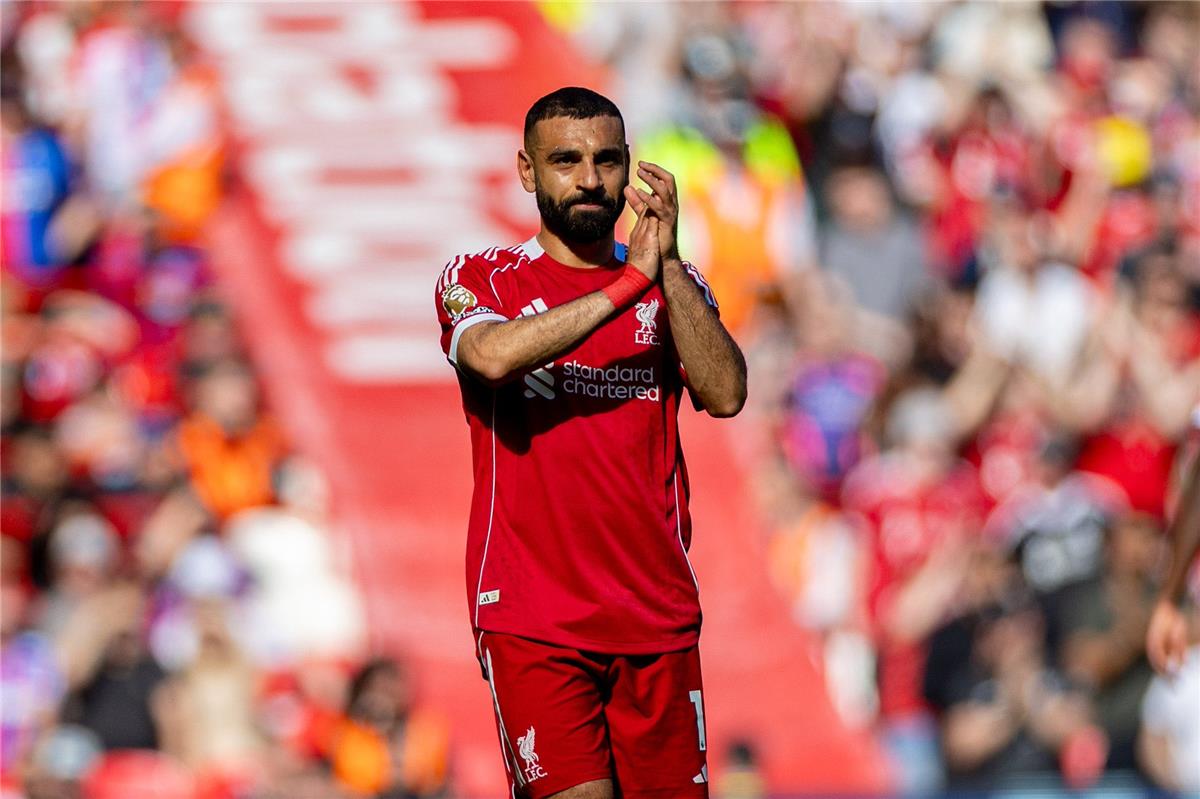 كاراجر: مستوى لاعب ليفربول يقلقني.. ونحتاج لتعويض رحيل محمد صلاح