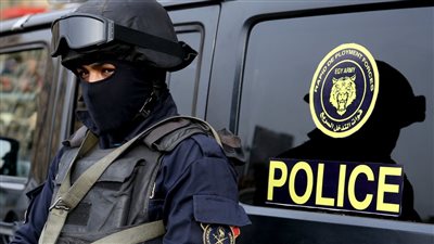 القبض على سيدتين بتهمة التعدي على زوجة شقيقهما المتوفي وطردها من مسكنها بالغربية