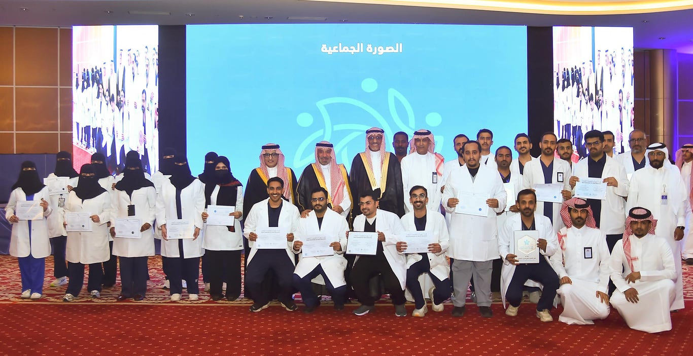 أمير نجران يدشّن مركز التدريب لوصلة الغسيل الكلوي ويكرّم المتميزين — سبق