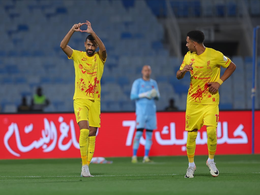 القادسية يمطر شباك الرياض برباعية نظيفة ويعزّز مركزه الرابع في دوري روشن — سبق