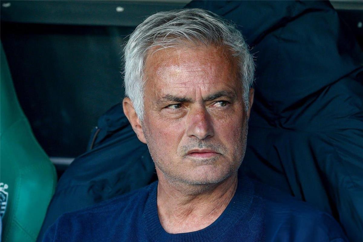 صحفي إسباني يكشف تطورات عودة مورينيو إلى ريال مدريد