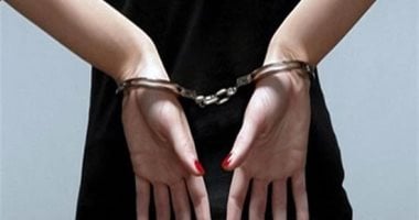 أم تقتل رضيعها طعنا بسكين انتقاما من والده فى قنا