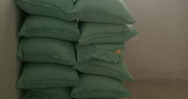 رغيف المواطن خط أحمر.. الداخلية تضرب مافيا الدقيق وتصادر 20 طناً قبل تهريبها