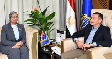 رئيسة القومي للمرأة تلتقي محافظ أسوان لبحث تعزيز دعم وتمكين المرأة