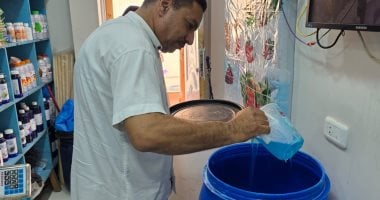 ضبط مصنع منظفات يعمل بدون ترخيص بمنطقة السقالة بالغردقة