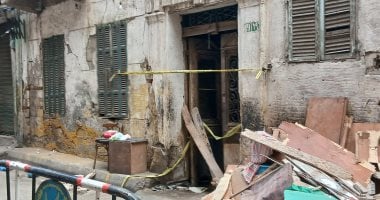 نيابة محرم بك بالإسكندرية تباشر تحقيقاتها في انهيار سقف عقار بشارع القبة
